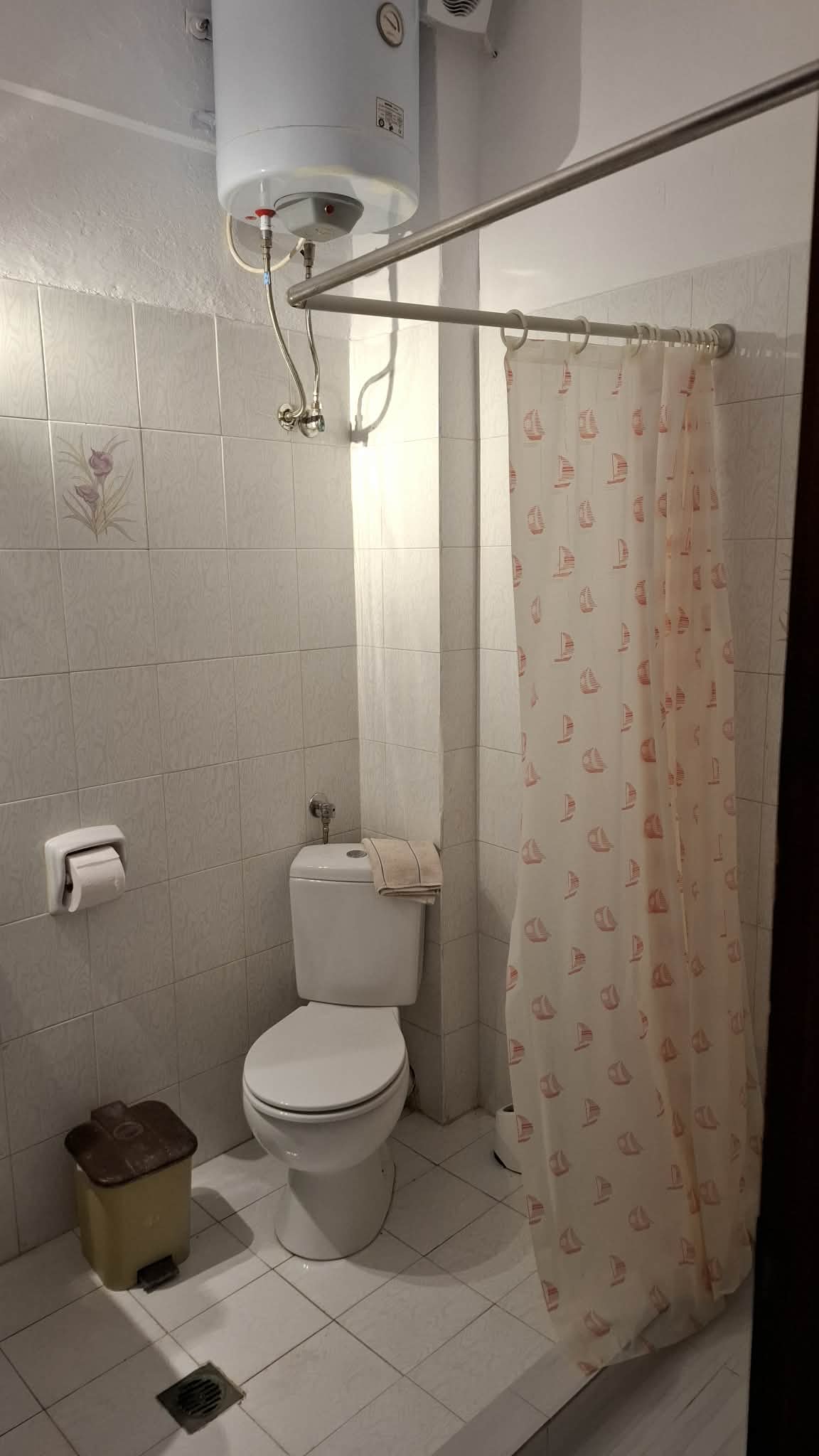 Room Number 4 Interiors